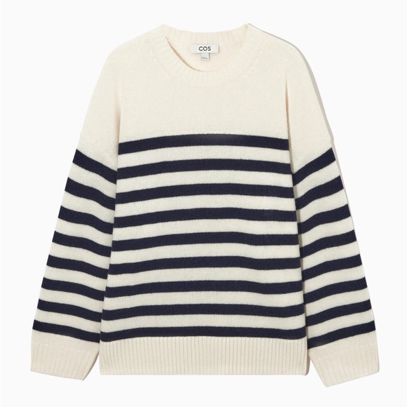 COS Other - COS %100 Wool Striped Crewneck Sweater in cream black size M